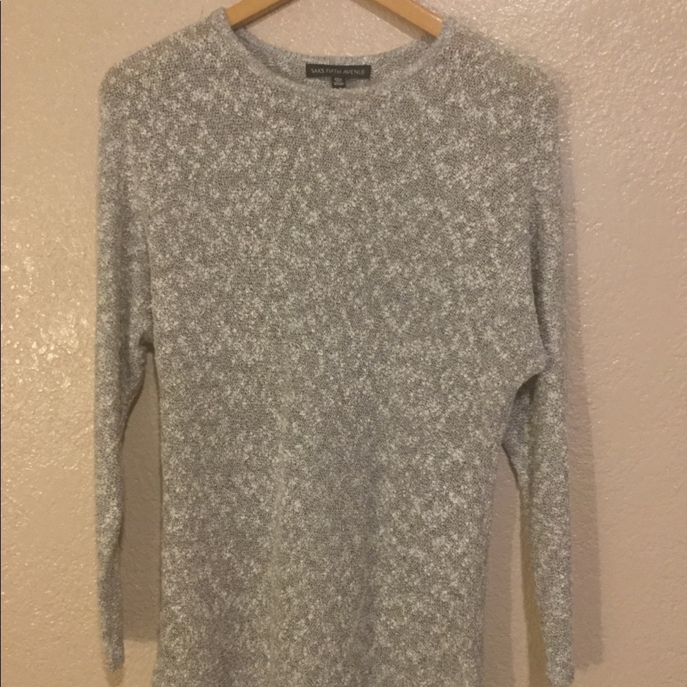 gray and white winter sweater